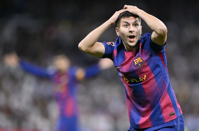 Roony Bardghji xem xét chia tay Barcelona ở mùa giải sau