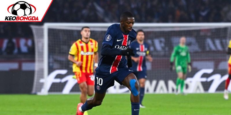 PSG sáng cửa nâng cúp